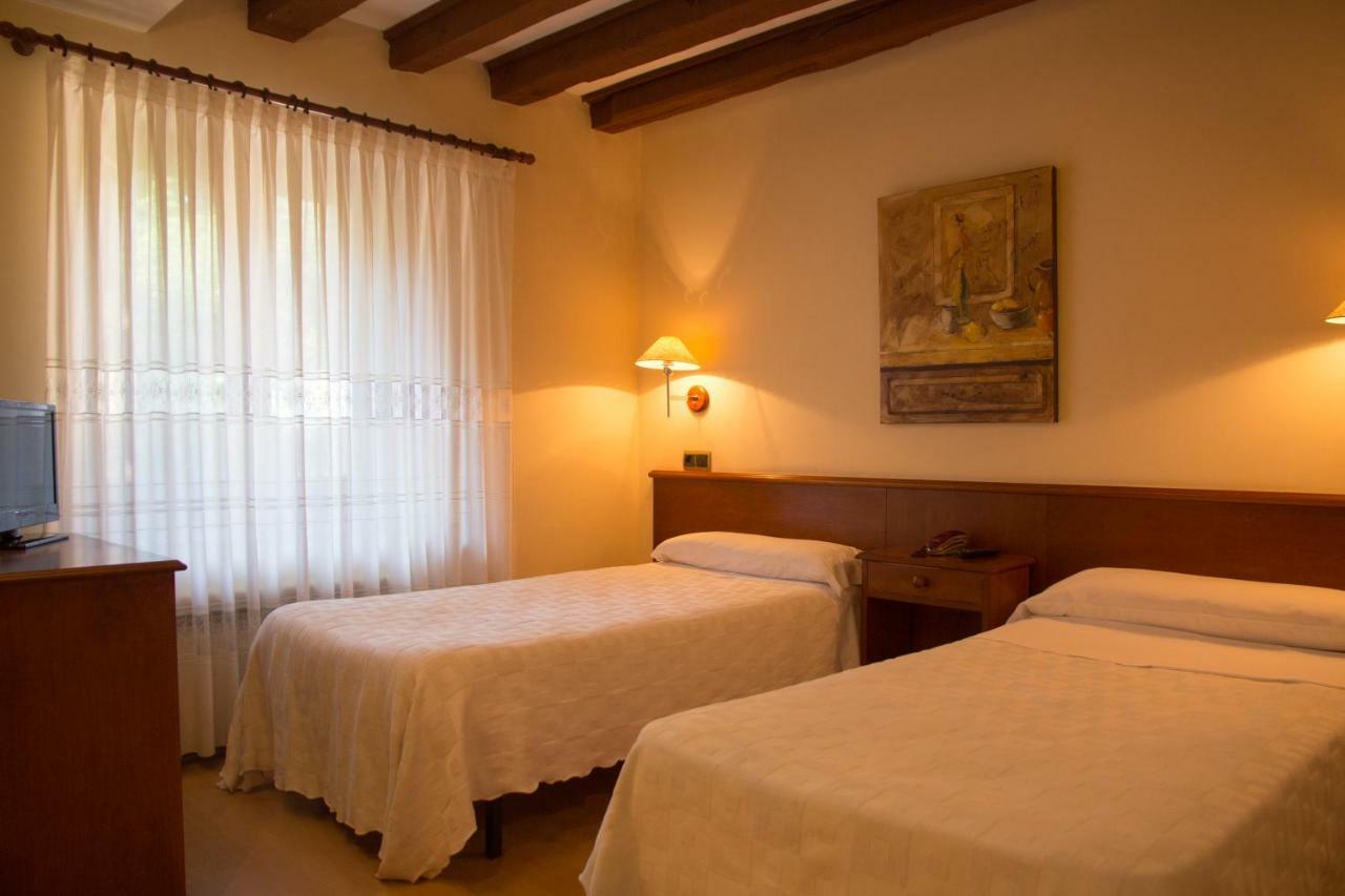 Tirso De Molina Hotel อัลมาซัน ภายนอก รูปภาพ